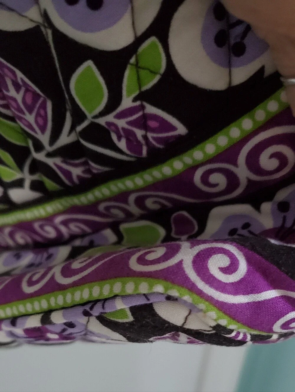 Vera Bradley Quilted Retired Plum Petals Pattern Tote Bad 15